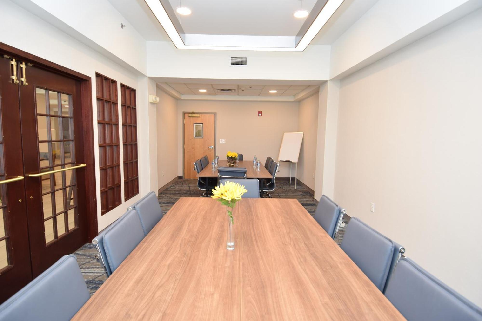 Holiday Inn Express Syracuse Airport By Ihg North Syracuse Εξωτερικό φωτογραφία
