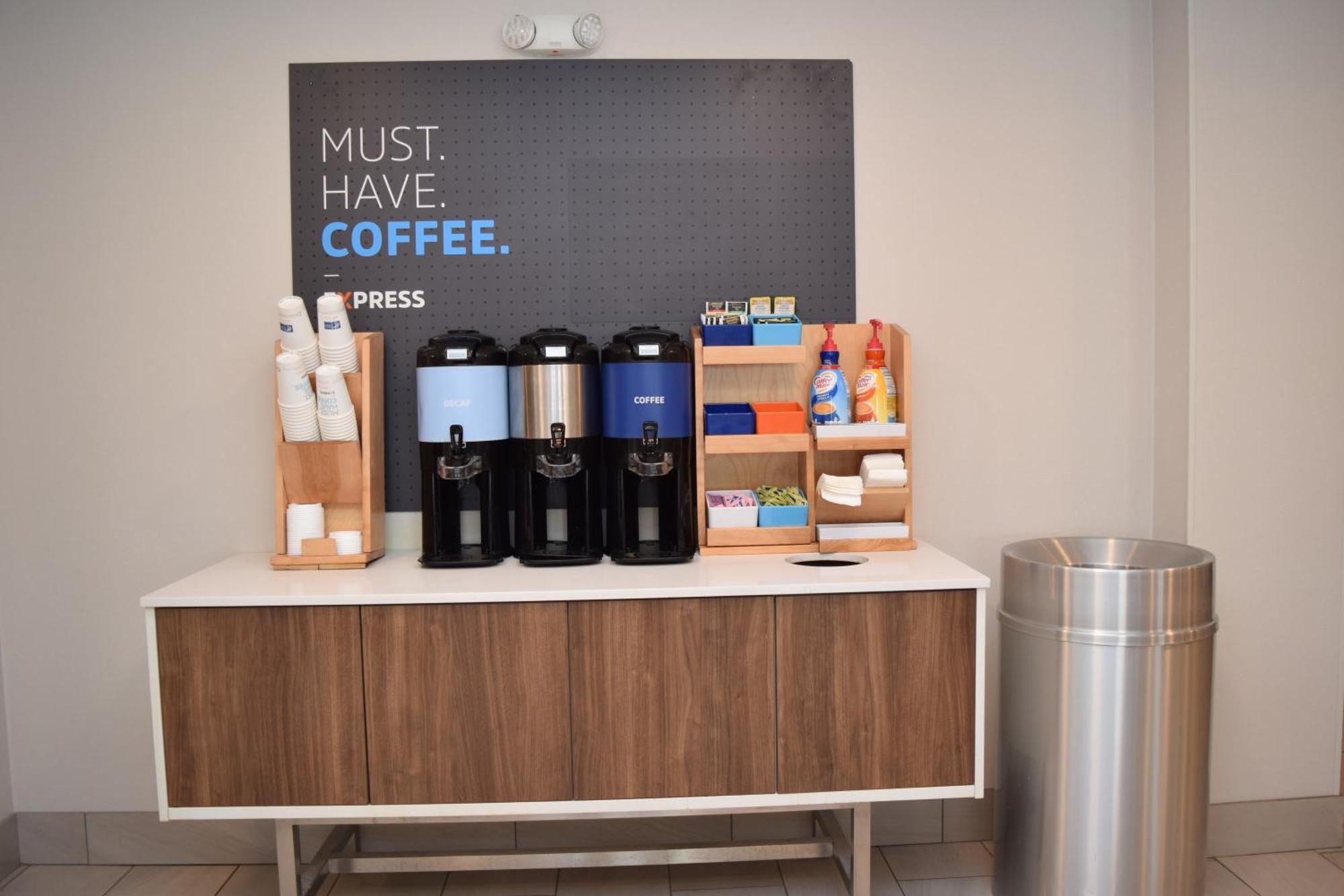 Holiday Inn Express Syracuse Airport By Ihg North Syracuse Εξωτερικό φωτογραφία