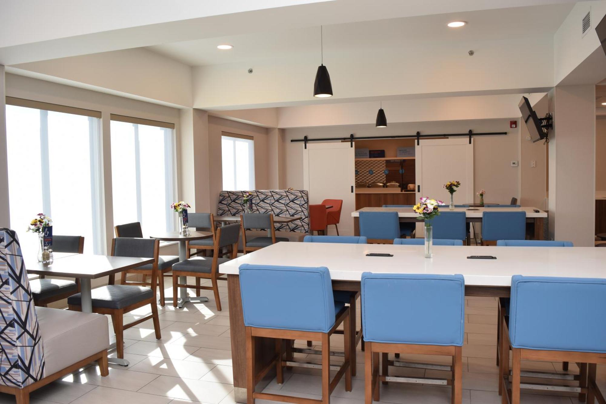 Holiday Inn Express Syracuse Airport By Ihg North Syracuse Εξωτερικό φωτογραφία