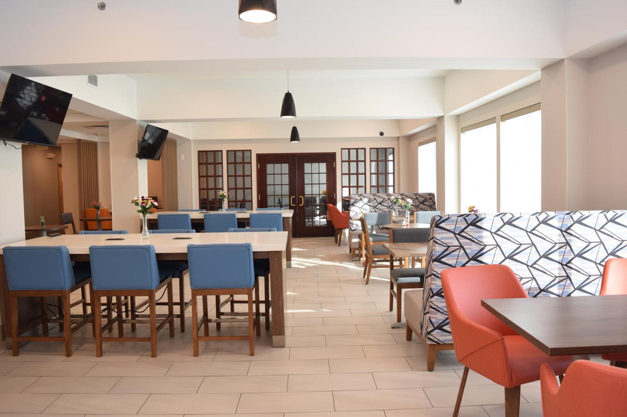 Holiday Inn Express Syracuse Airport By Ihg North Syracuse Εξωτερικό φωτογραφία