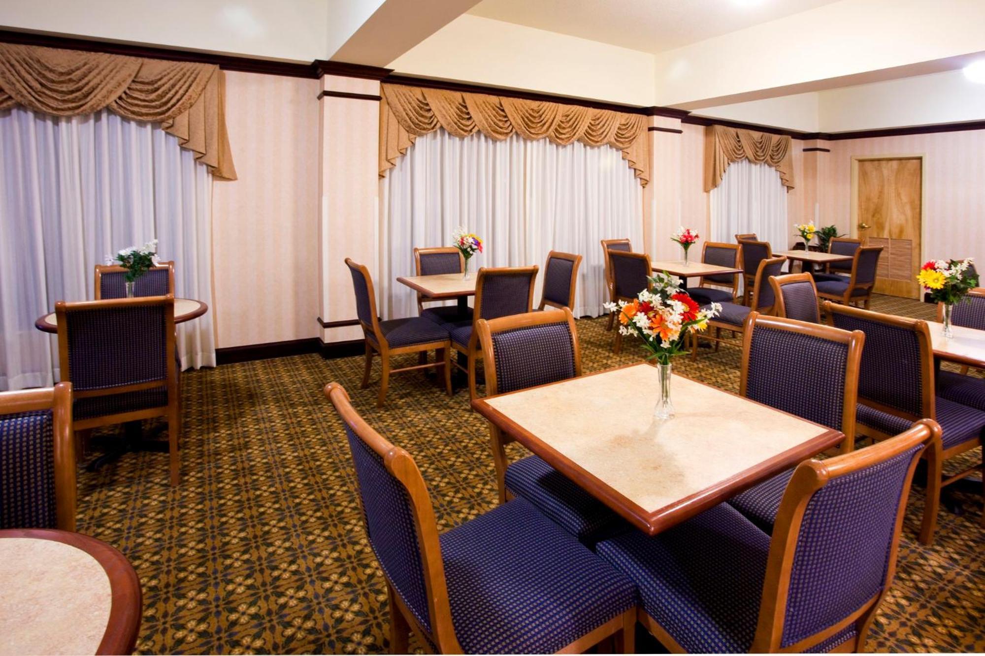Holiday Inn Express Syracuse Airport By Ihg North Syracuse Εξωτερικό φωτογραφία