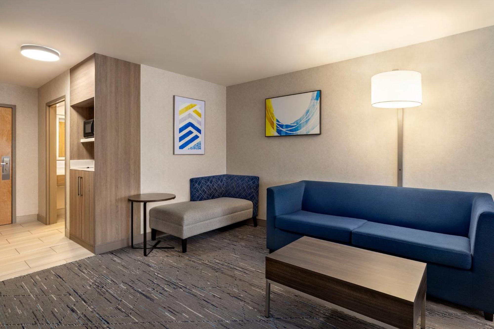Holiday Inn Express Syracuse Airport By Ihg North Syracuse Εξωτερικό φωτογραφία